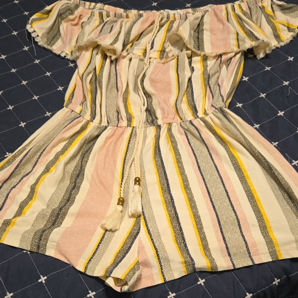 Derek Heart Multicolor Striped Garment